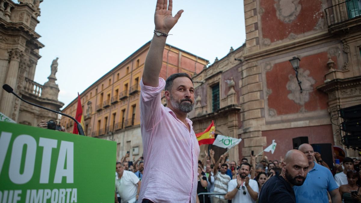 Španělsku hrozí, že poprvé od Franka do vlády usedne ultra pravice